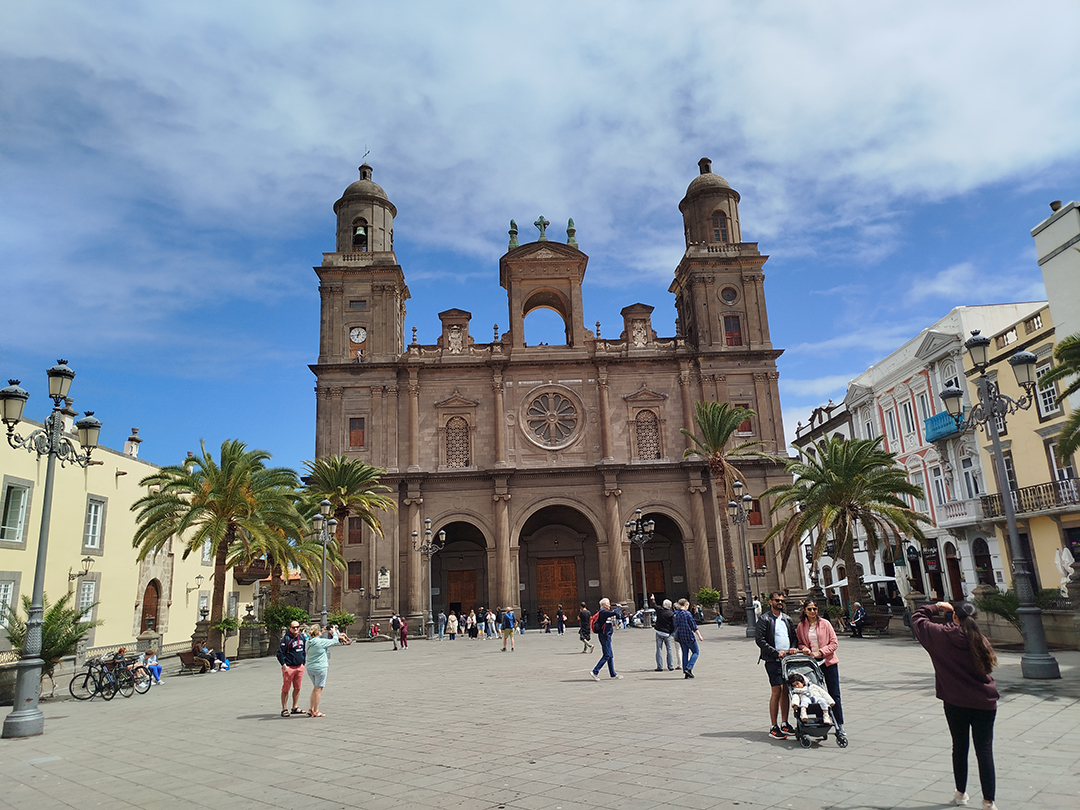 The cathedral in the old town of Las Palmas is one of Gran Canaria’s most important historical landmarks.