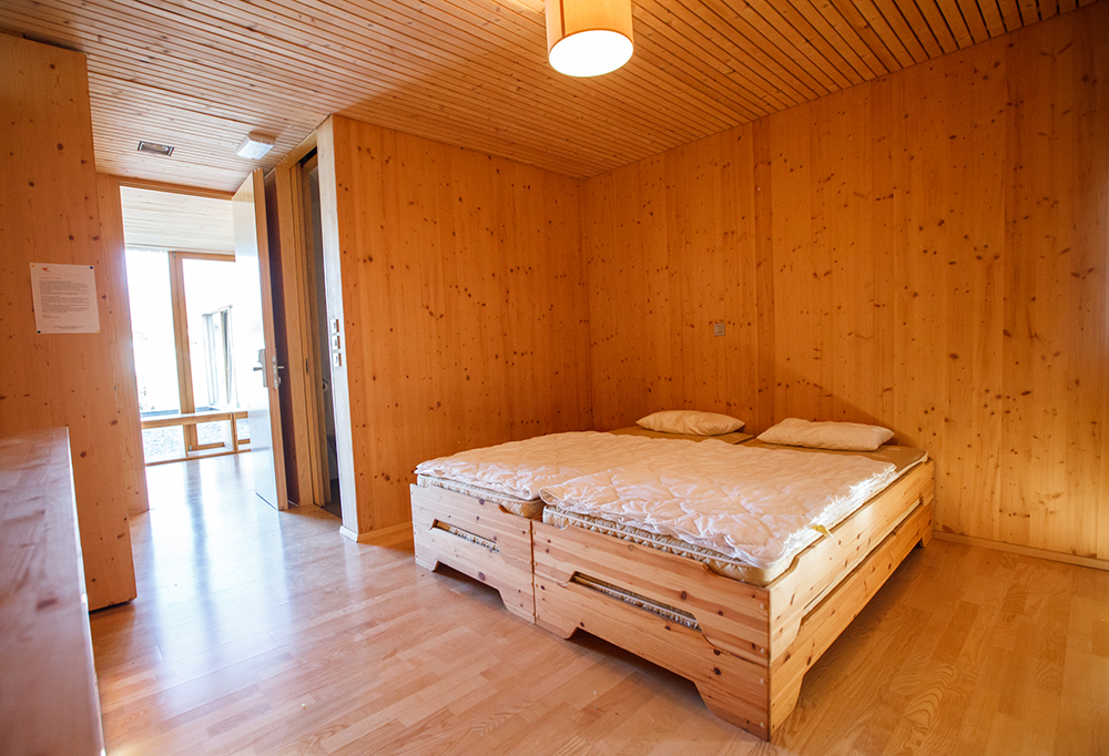 Dvoposteljna soba v Hostlu Punkl – Twin Room at Hostel Punkl