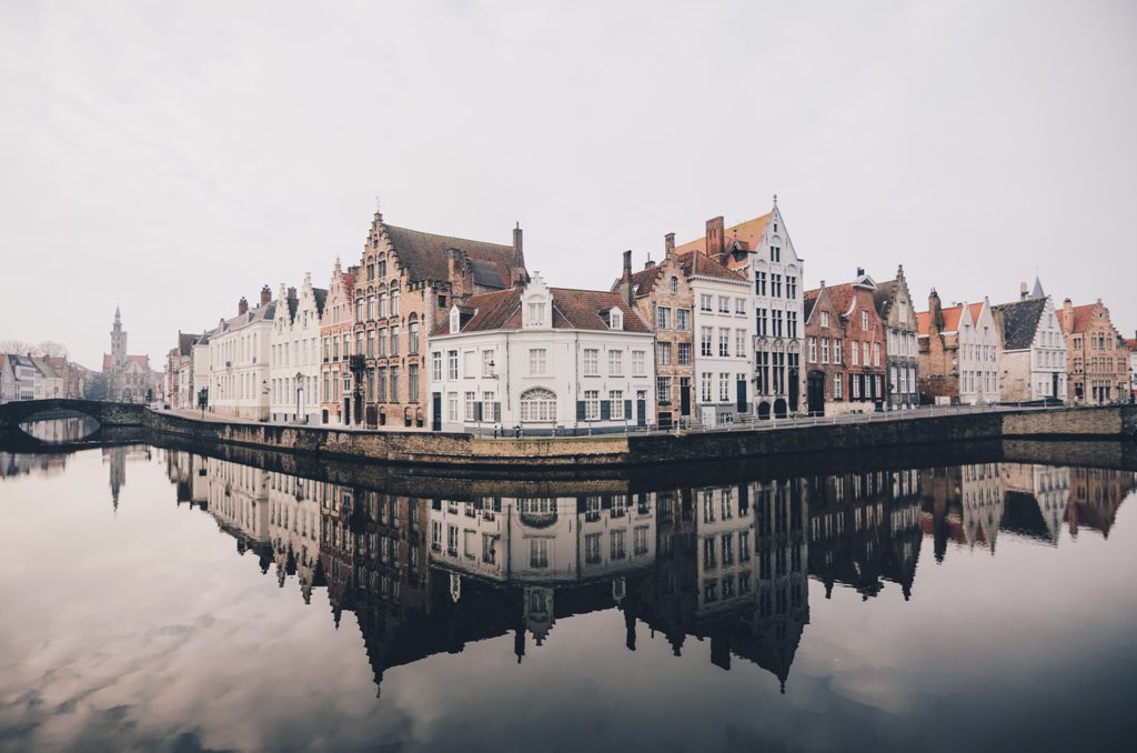 Potovanje_v_Bruges_-_Travel_to_Bruges_-_Photo_by_Libby_Penner_on_Unsplash.jpg